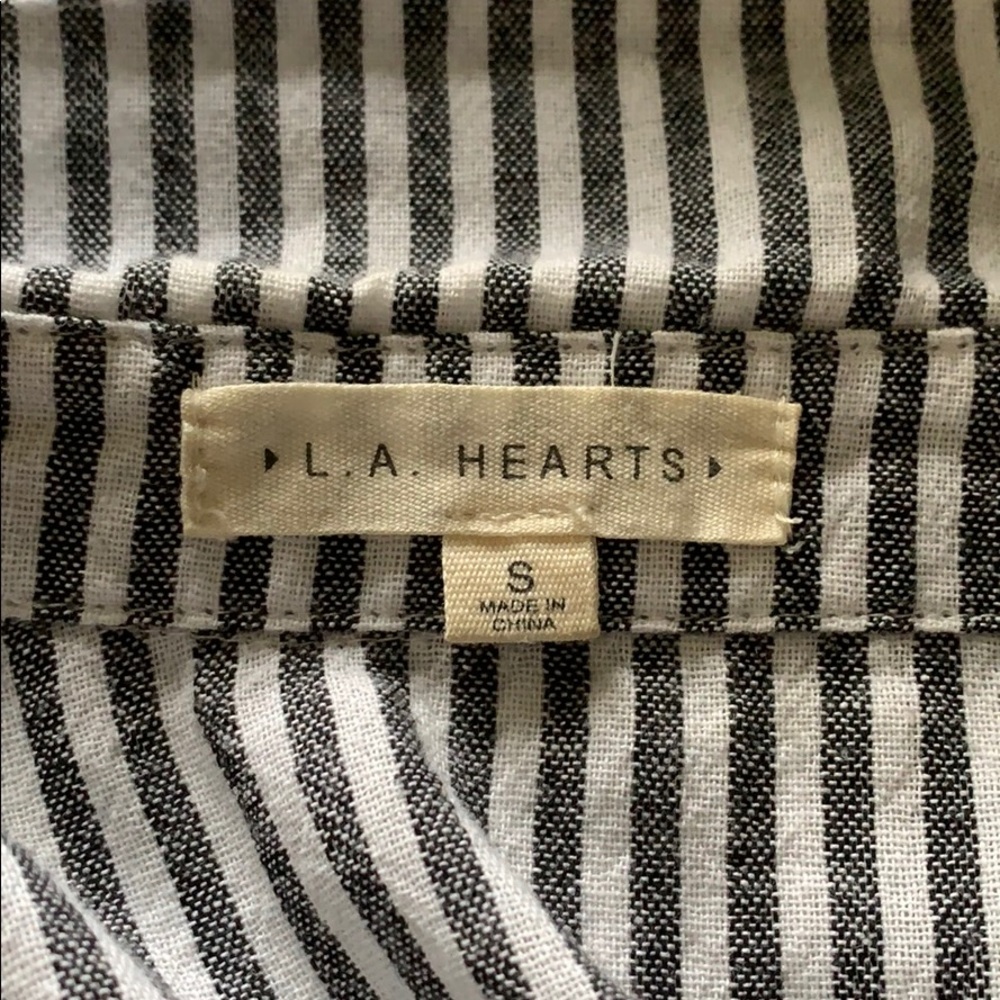 Striped Button up! - Picture 4 of 4